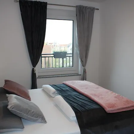 Zentrum Residenz - Wohnen Auf Hoechstem Niveau Апартаменты