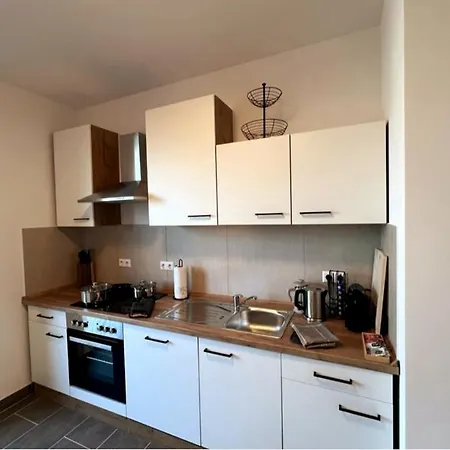 Zentrum Residenz - Wohnen Auf Hoechstem Niveau Apartamento *